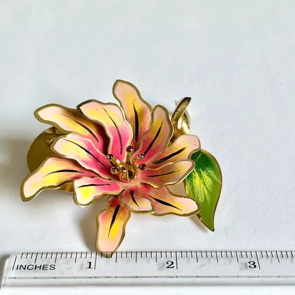 Vintage Lilly Flower Holder Brooch Pin Pink Fuchsia Easter Gold tone Hidden Tube - Picture 7 of 12